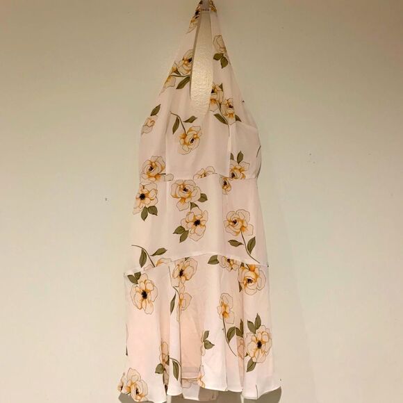 BB Dakota That’s so Blossom Halter Dress NWT - Picture 2 of 4